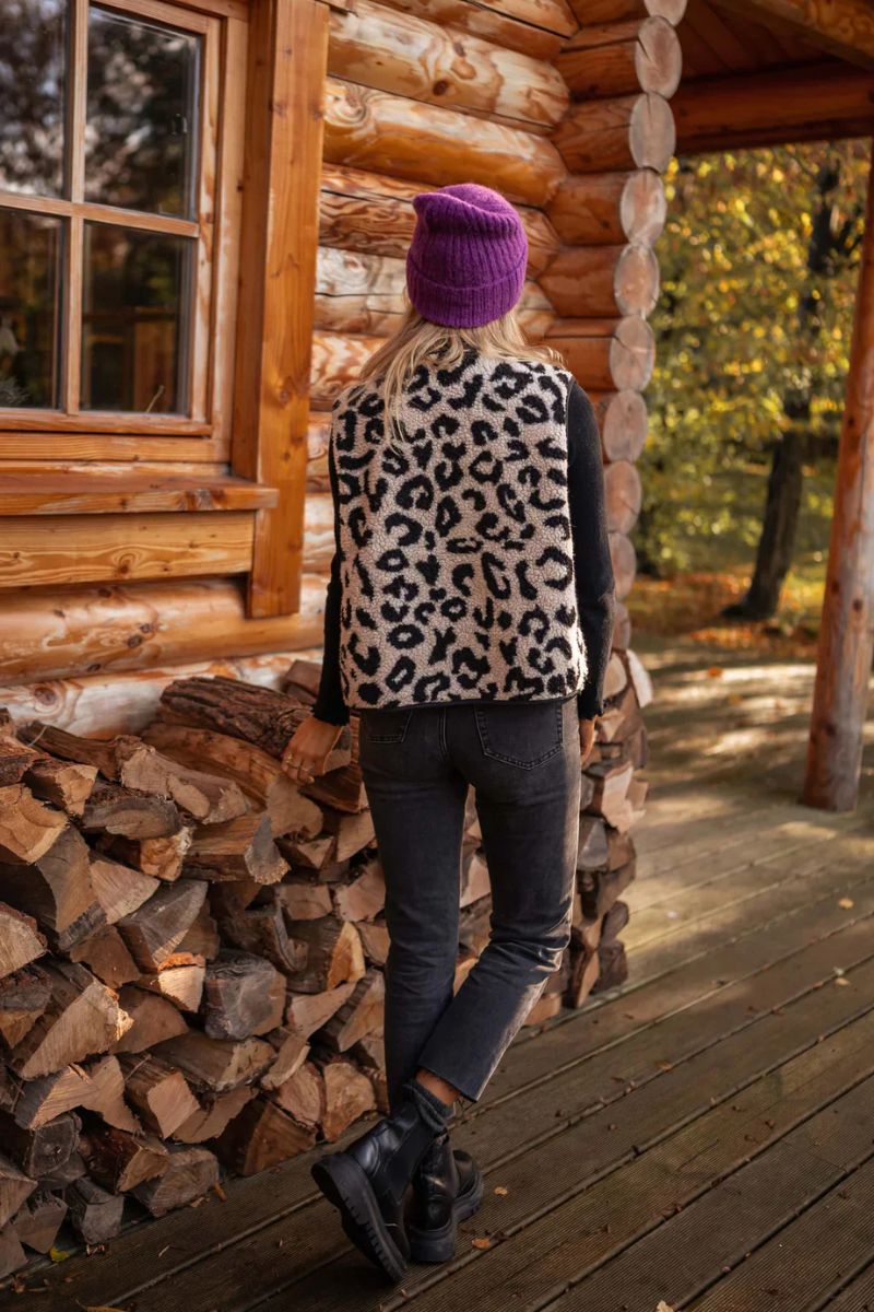 Elvara | Leopard Knitted Vest