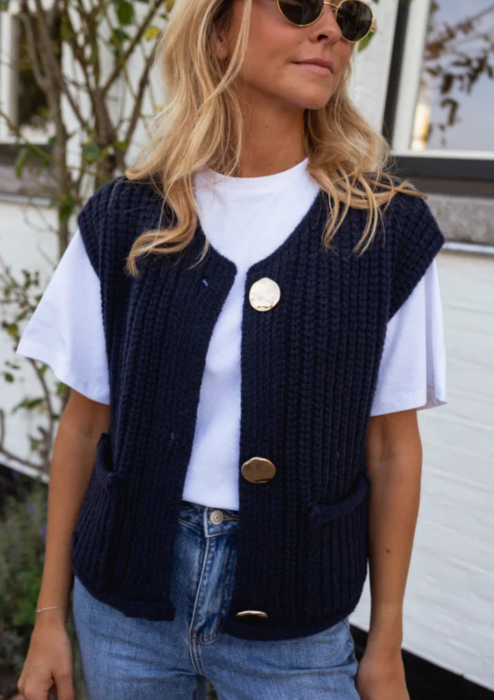 Serelith | Layering Knit Vest