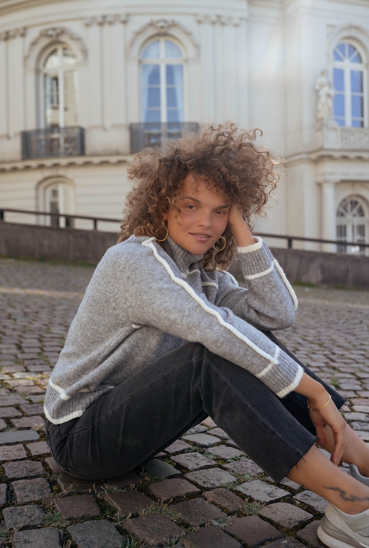 Ameliora | Knitted Sweater